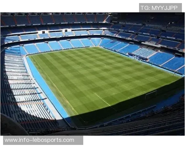 足球框尺寸的标准与影响因素解析以及对比赛的影响