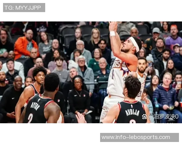 太阳队与开拓者队的激烈对决展现篮球魅力与团队精神的完美结合 太阳队与开拓者队的激烈对决展现篮球魅力与团队精神的完美结合